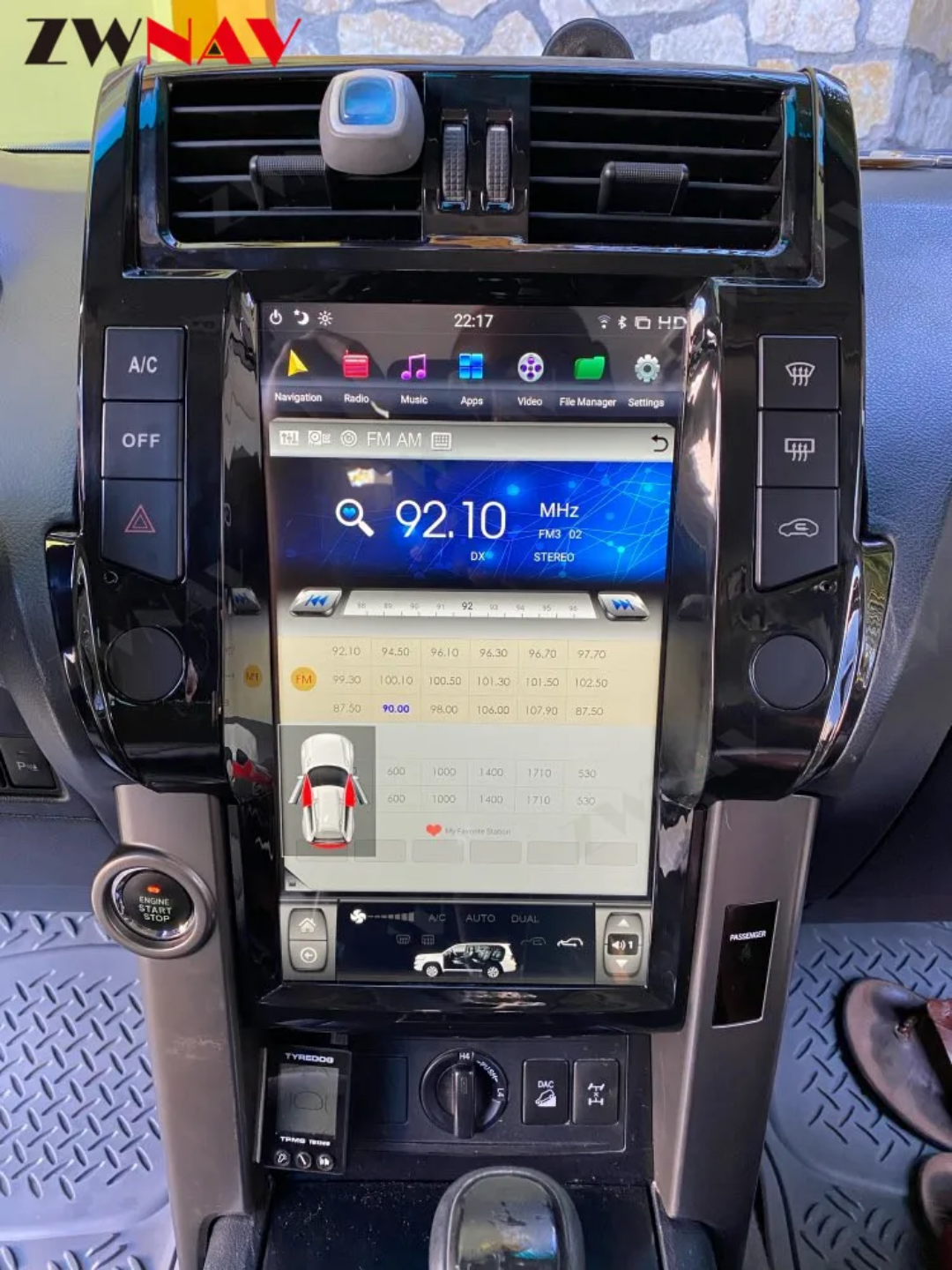 Toyota Land Cruiser Prado Android Multimedia Infotainment Screen