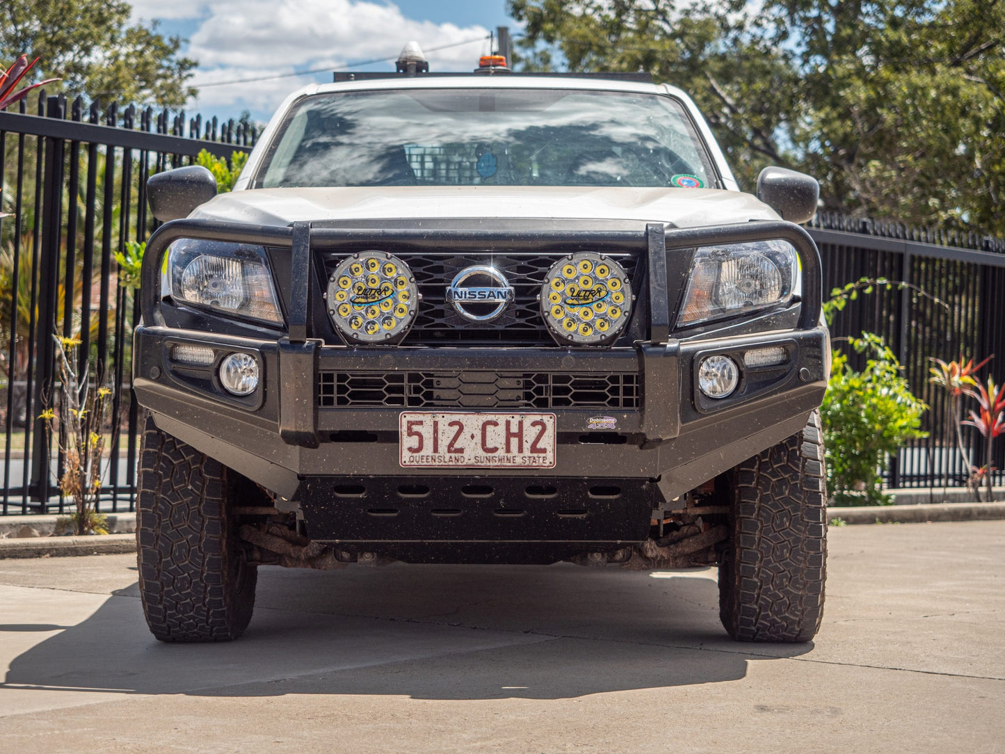 Offroad Steel Heavy-Duty Front Bumper Bull Bar